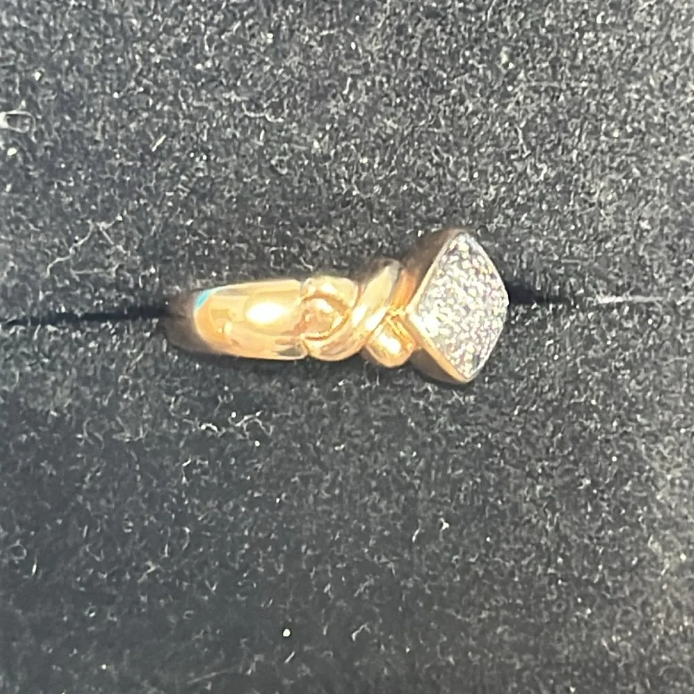 Gold ring - Picture 2 of 6